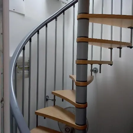 Apartment Studio Equipe Dans Maison *